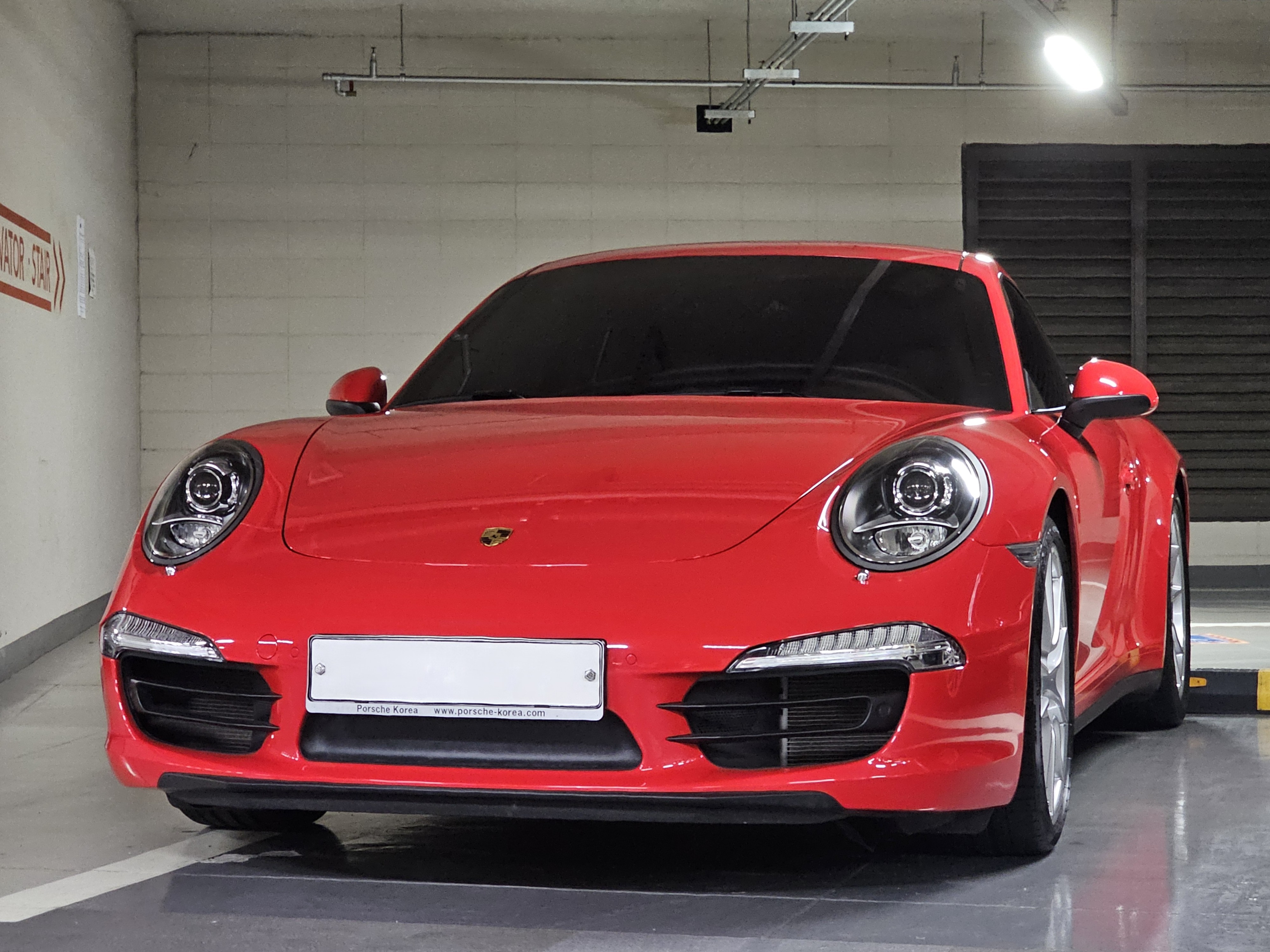 Porsche 911 Carrera 4
